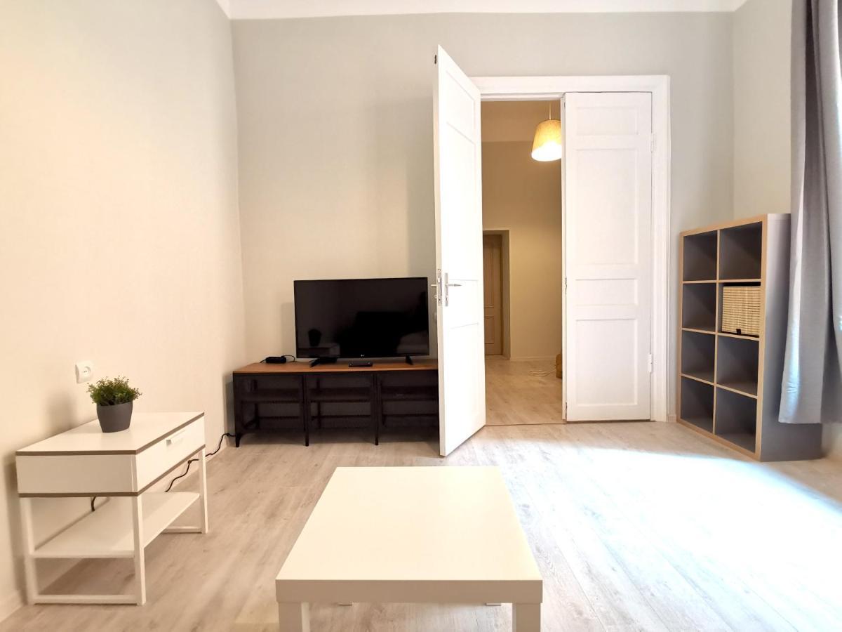 Lacplesa Downtown New 2-Bedroom Apartment Riga Exterior photo